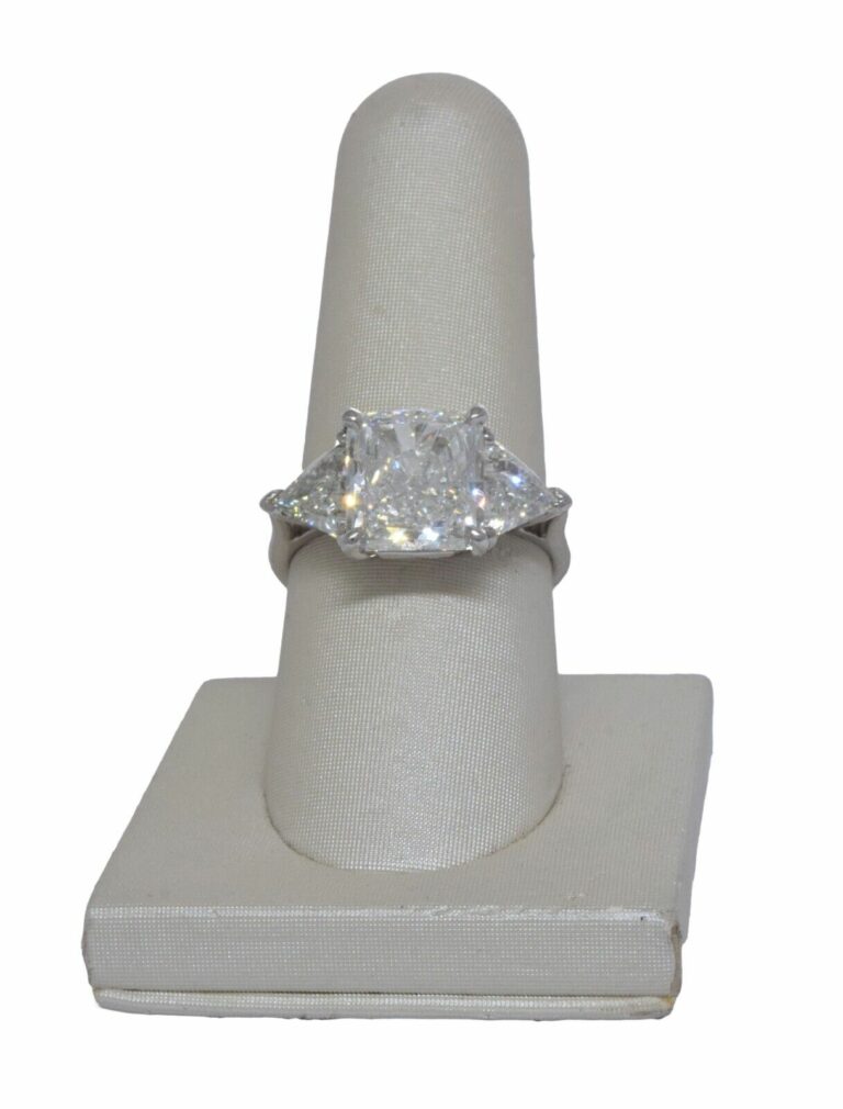 Cartier 3.40 ct Radiant-Cut Diamond Three-Stone Engagement Ring S. 6.5 +GIA