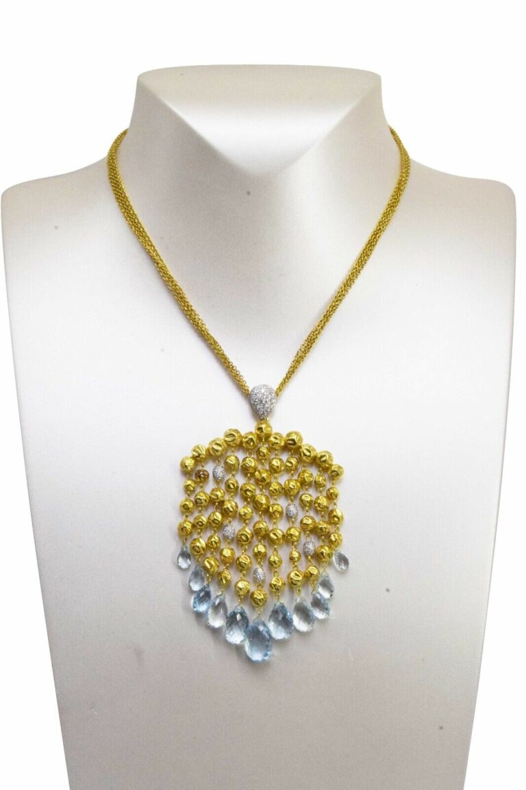 Ladies Necklace 18k Yellow Gold Diamonds 
Aquamarines