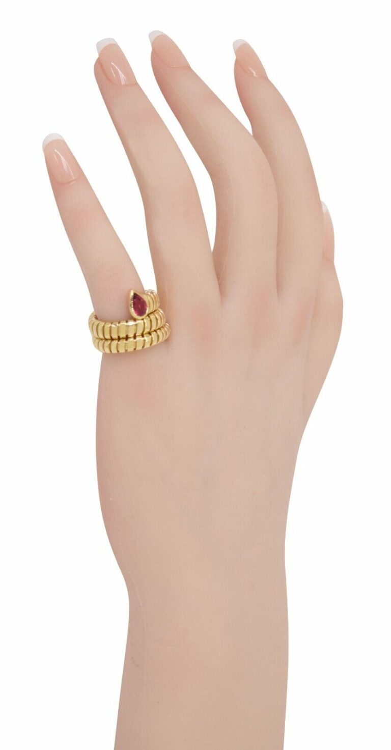 Bvlgari Serpenti Tubogas 18k Yellow Gold 
Ruby Snake Ring