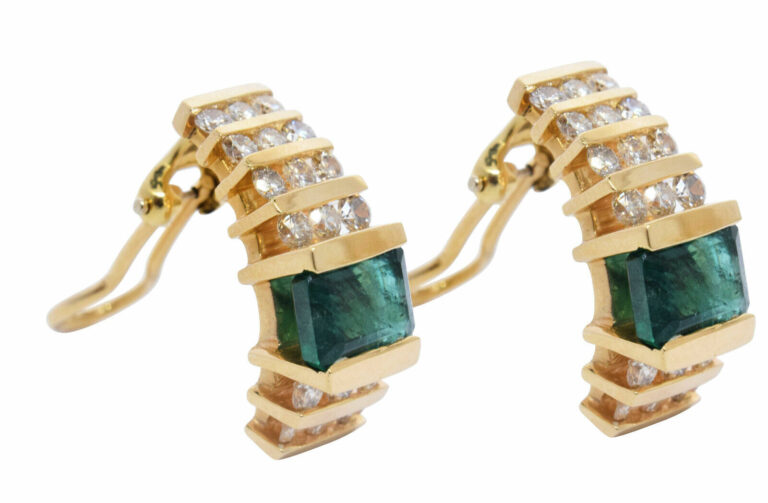 Earrings Ladies 14k Yellow Gold Diamond 
Emerald