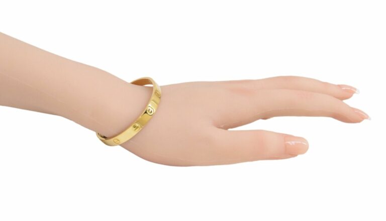 Cartier Love Bracelet 18k Yellow Gold Size 18 w Pouch