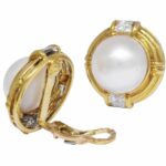 0.32 Carat Diamond 
Mabe Pearl 
18k Yellow Gold Earrings