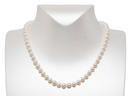 18" Cult Pearl Necklace with a 14K Yellow Gold Clasp