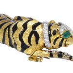 David Webb Tiger 18k Yellow Gold Black Enamel Diamond 
Green Emerald Brooch