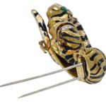 David Webb Tiger 18k Yellow Gold Black Enamel Diamond 
Green Emerald Brooch