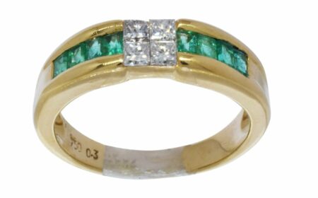 Green Emerald 
Princess Cut Diamond 18k Yellow Gold Ladies Band Ring Size 6.25