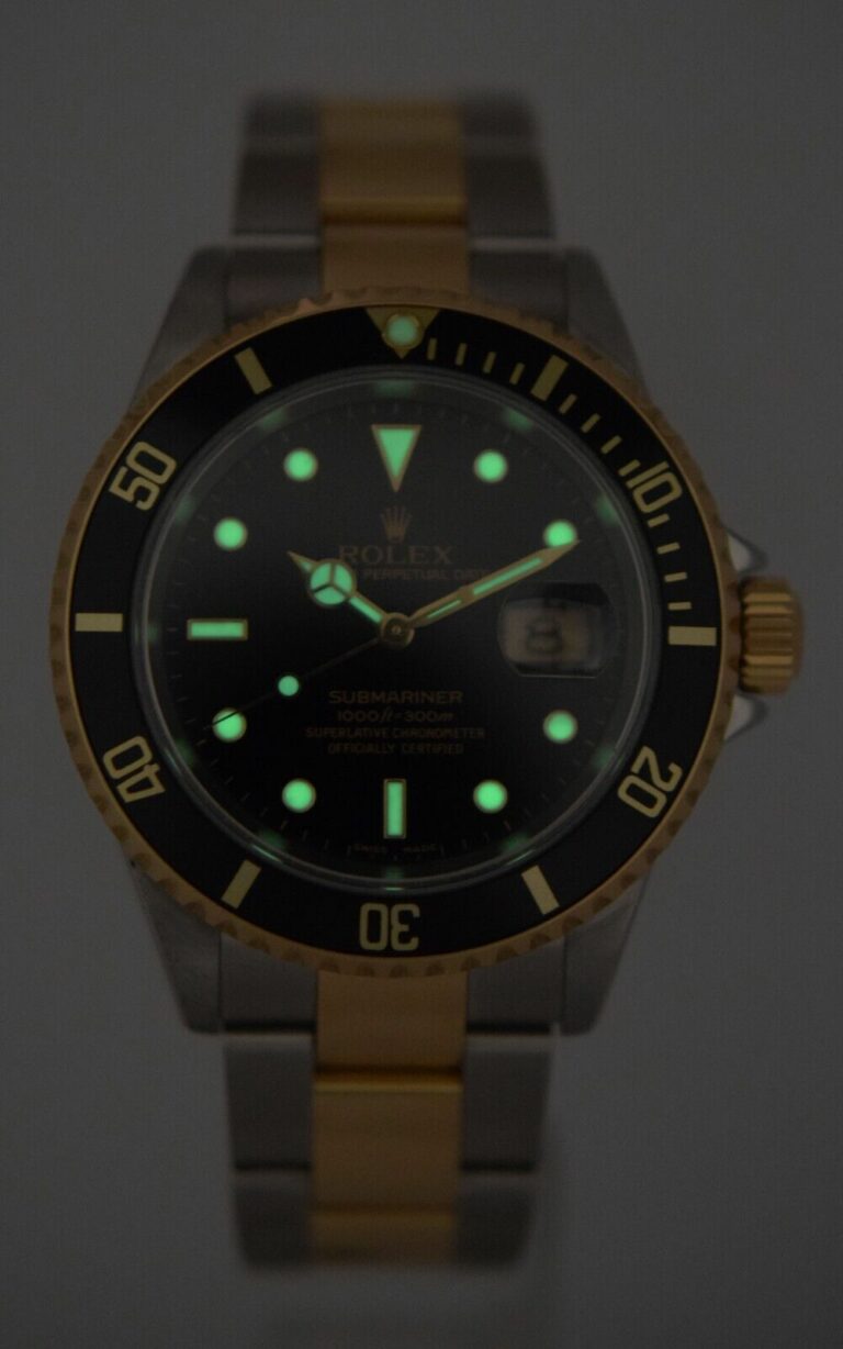 Rolex Submariner Date 18k Yellow Gold/Steel Black Mens 40mm Watch F 16613 T