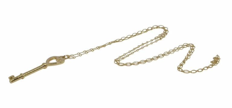 Tiffany 
Co. Heart Key 18k Yellow Gold Pendant Long Chain Necklace 31"