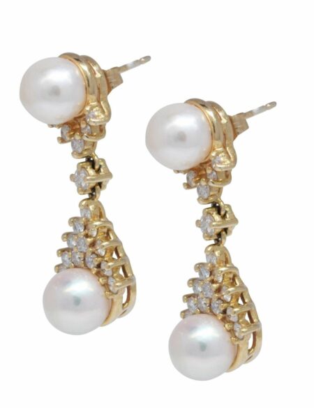 Ladies 14K Gold Cultured Pearl 
Diamond Earrings