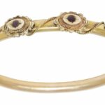 Ladies 14k Yellow Gold 
Garnet Vintage Bangle Bracelet