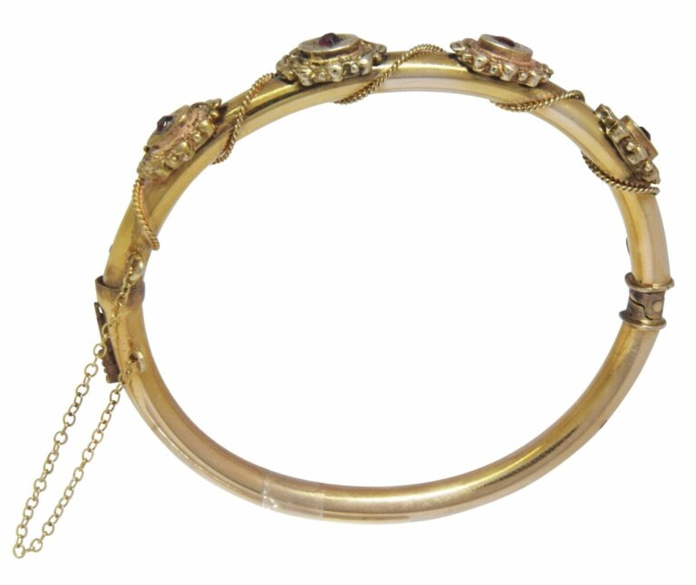 Ladies 14k Yellow Gold 
Garnet Vintage Bangle Bracelet