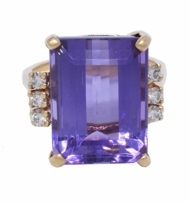 Ladies 14K Yellow Gold Diamond 
Amethyst Ring 6.25