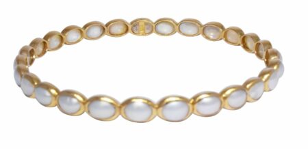 Ladies Bangle Bracelet 18k Yellow Gold and Pearl