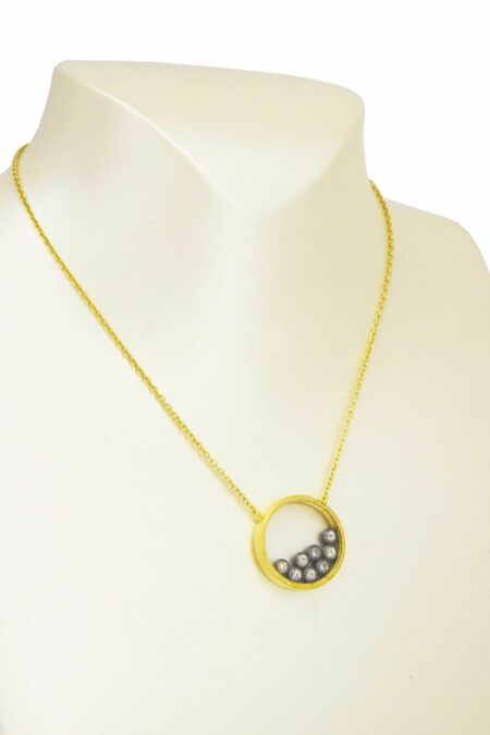 Ladies Pendant 8 Floating Diamonds 18k Gold 16