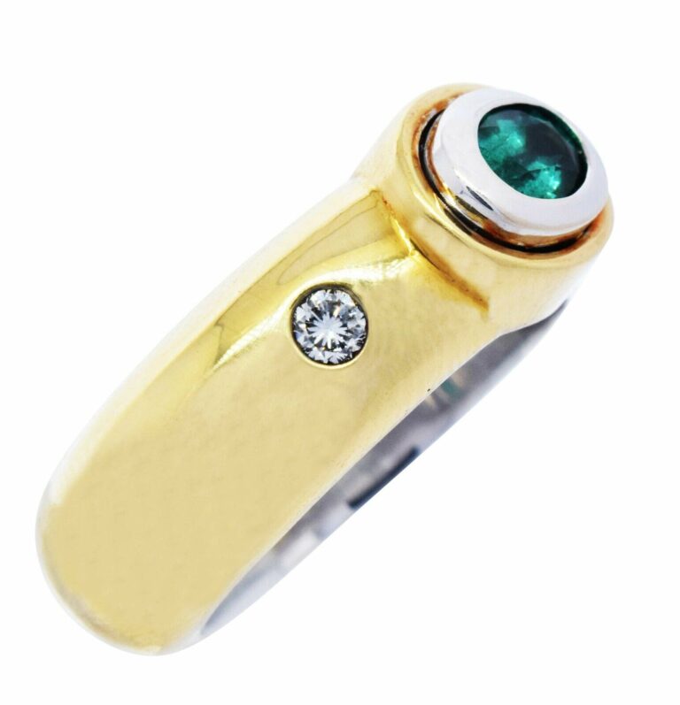 Ladies Ring 18k Two Tone Gold 
Diamond