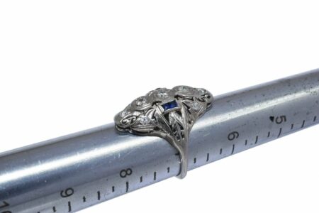 Ladies Ring 18k White Gold Diamond & Sapphire 7