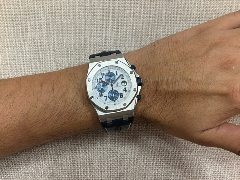 Audemars Piguet Royal Oak Offshore Chrono Navy Blue Panda 42mm Watch 26170ST