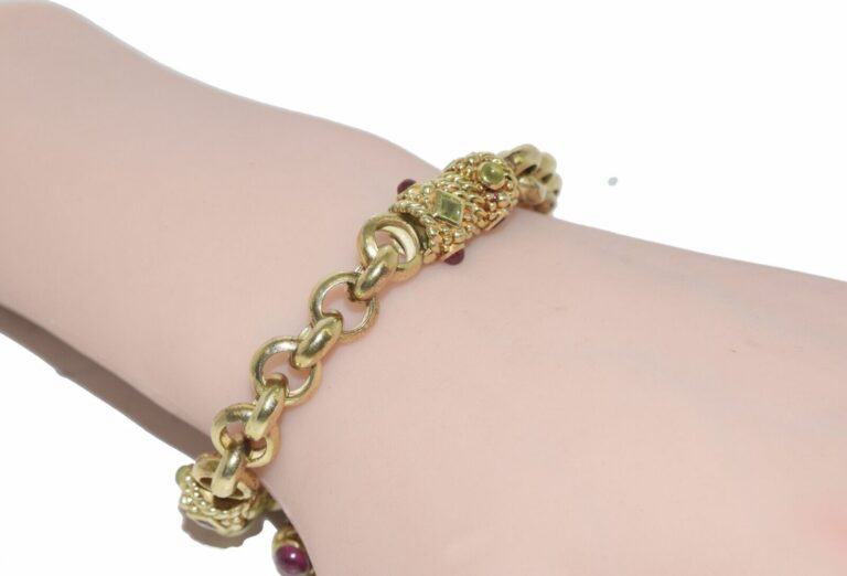 Gemstone 
Diamond 14k Yellow Gold Rolo Links Bracelet with Toggle Clasp