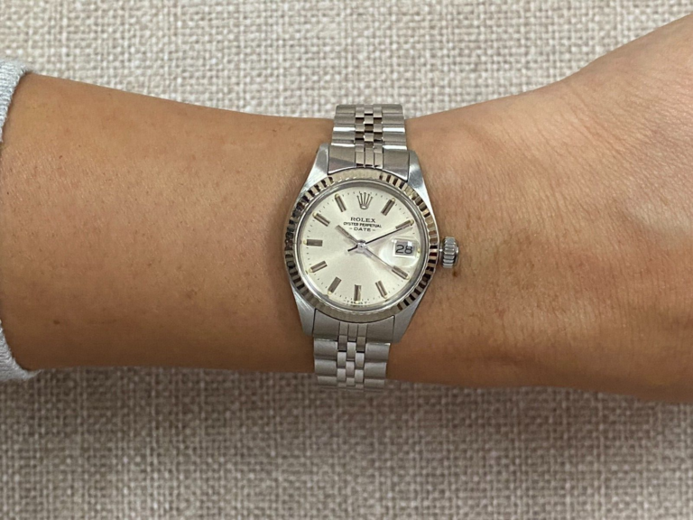 Rolex Date Steel 
Gold Bezel Silver Dial Ladies 26mm Vintage Watch '79 6917