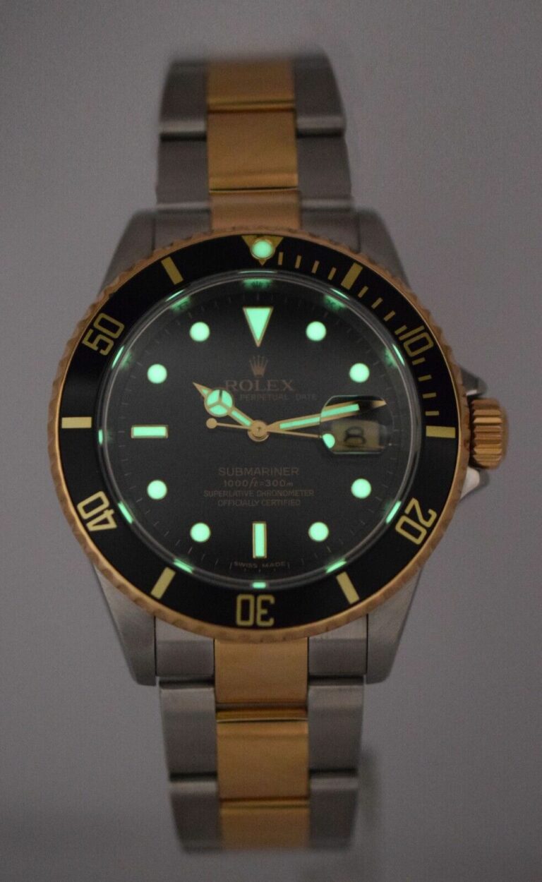 Rolex Submariner Date 18k Yellow Gold/Steel Black Mens 40mm Watch M 16613 T